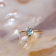 0.50 Ct Pear Cut Blue