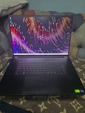Razer Blade 18 - QHD+ 240 Hz - GeForce RTX 4090 - Black RZ09-0484UWH4-R3W1