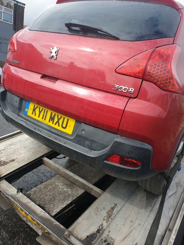 Peugeot 3008 petrol - peugeot,