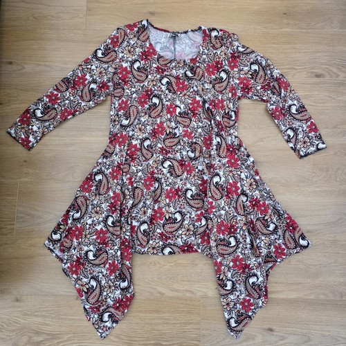 Sixteen 1647 draped paisley - 47,