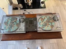 Pair of Technics Mk5 1200 and