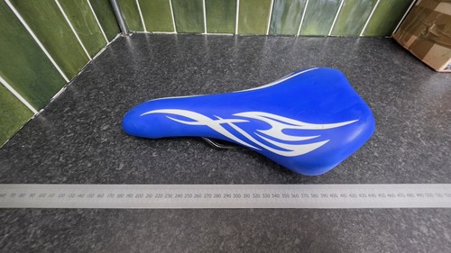 Vintage blue bike seat - blue,