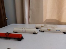 Ho Scale 55' LPG tank cars