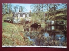 POSTCARD OXFORDSHIRE LAKESIDE COTTAGE