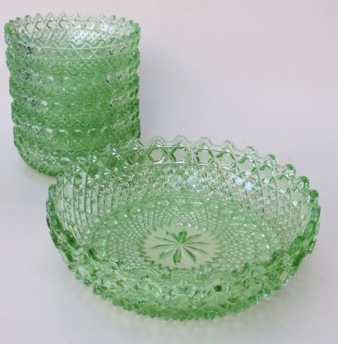 Vintage green pressed glass - pressed,