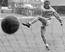 Derek Dougan Leicester City