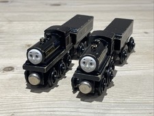 Thomas Wooden Railway 1994 Flat Magnets DONALD & DOUGLAS for wooden train sets