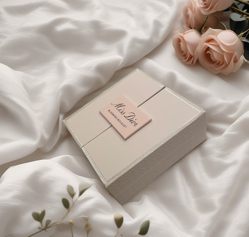 New dior gift - new, mini