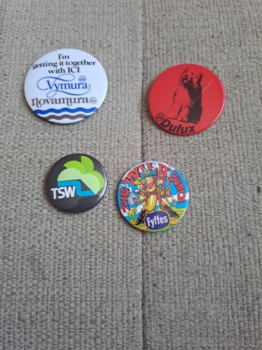 Vintage advertising badge lot - badge,