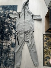 old season grey nike tech