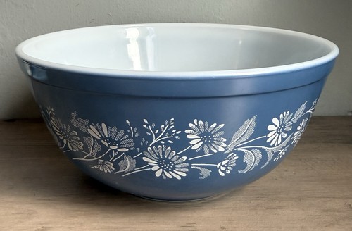 Vintage 403 pyrex mixing bowl - vintage,