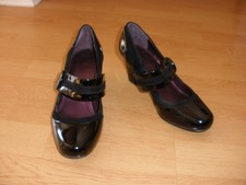 Ladies black patent/suede