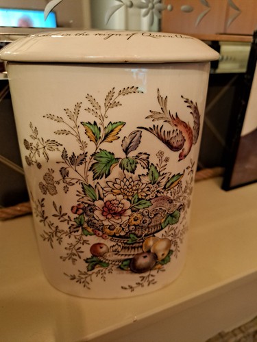 Royal doulton commemorative - royal,