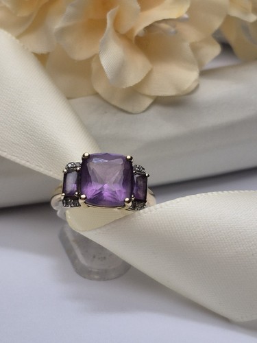 Ring 9ct gold cushion - -,