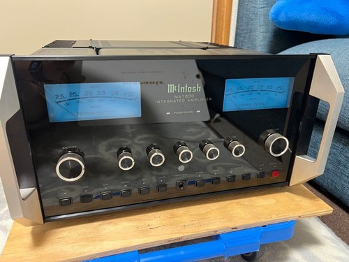 Mcintosh ma7000 integrated - mcintosh,