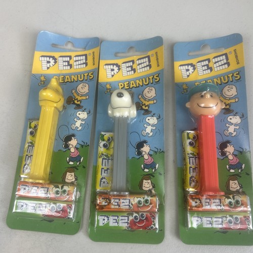 Vintage peanuts pez dispenser - pez,