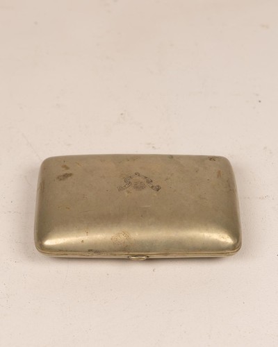 Vintage white metal hand - white,