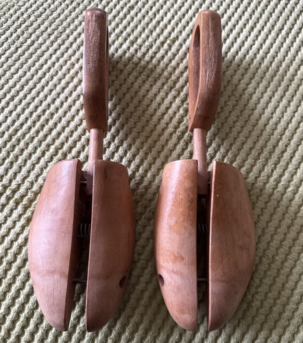 Wooden shoe tree - wooden,