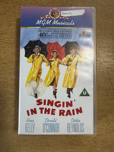 Singin the rain vhs tape - the,