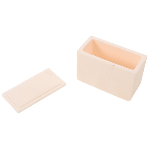 Refractory crucible with - crucible, lid