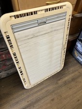 CARAVAN /MOTORHOME  HEKI 2 SKYLIGHT FLYSCREEN AND BLIND