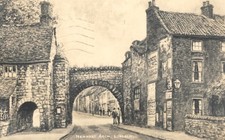 LINCOLN Newport Arch -