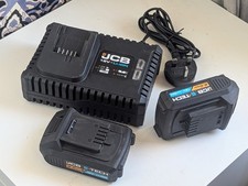 JCB 18V 4A Fast Charger & 2x