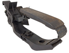 MERCEDES BENZ CLK500 W203 W209 C200 A209 GAS ACCELERATION PEDAL A2113000404 OEM