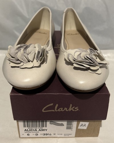 Clarks women slip on - slip,