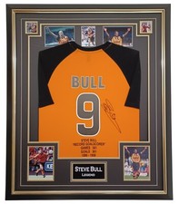 Steve Bull Signed wolves T