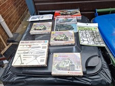 VARIOUS TANK AND GUN MODEL KITS ZVEZDA/TAMIYA AIRFIX X8