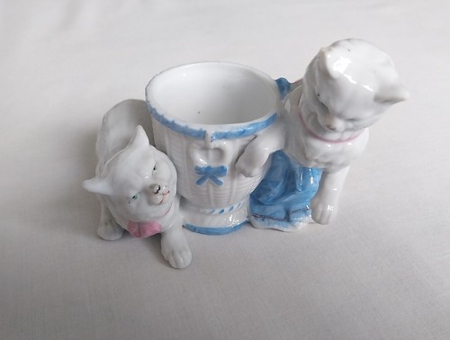 Vintage ceramic egg cup cats - ceramic,