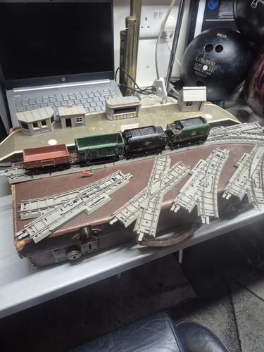 Vintage 1950 triang railway - vintage,
