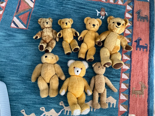Vintage teddy bears - x,