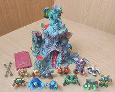 Gormiti Volcano Mountain Island Play Set Figures & Card Holder