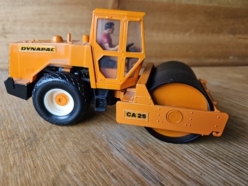 Vintage britains autoway - britains,