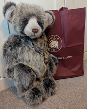 Charlie Bears - Asia - plumo bear from 2013 collection complete with bag and tag