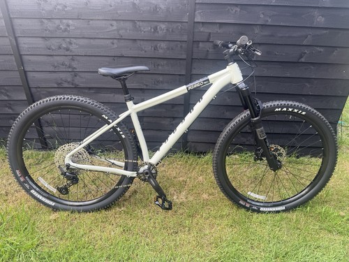 Voodoo bizango pro - pro, 2025