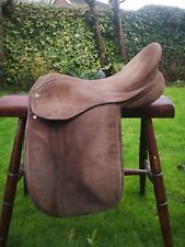 17.5 Oakfield Show Saddle - Brown suede