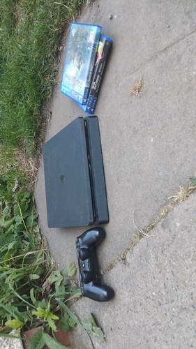 Ps4 slim 500gb - slim, bundle