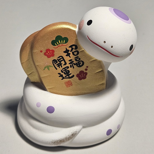 Japanese lucky white snake - lucky,