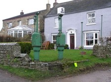 Photo Petrol Pump - Old Petrol