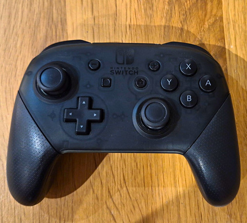 Nintendo switch pro controller - nintendo,