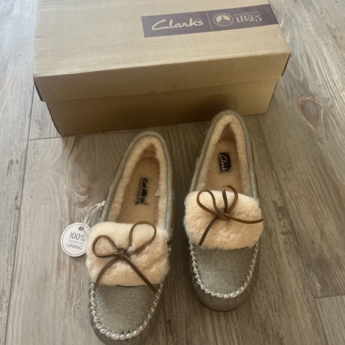 Bnwt new tags boxed clarks - tags,