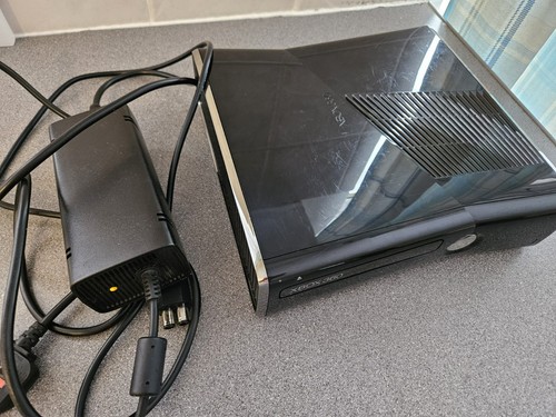 Xbox 360 slim console 1439 - s,