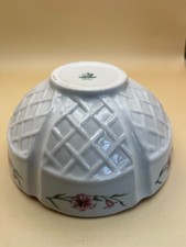 Belleek Bowl, 7 cm high & 15 cm wide.