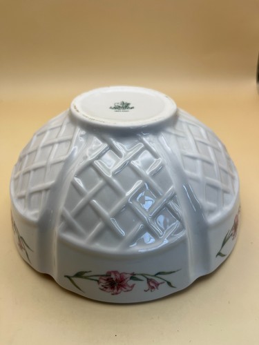 Belleek bowl high 15 - bowl,, cm