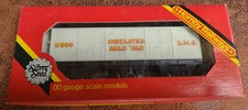 1976 Hornby OO Gauge R671 Refrigerated 6 Wheel Van - Milk