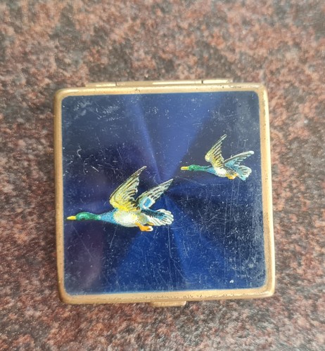 Vintage enamel contact - contact, lens