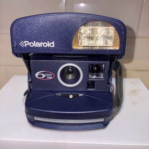 Polaroid 600 instant camera - 600, af